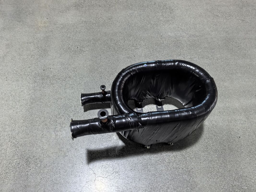 हीटिंग क्षमता 6 से 300 किलोवाट गर्म पानी हीट एक्सचेंजर स्टेनलेस स्टील शेल कॉपर ट्यूब टिकाऊ गर्मी हस्तांतरण उपकरण